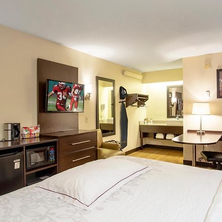 Red Roof Inn Plus+ St. Louis - Forest Park / Hampton Ave. מראה חיצוני תמונה