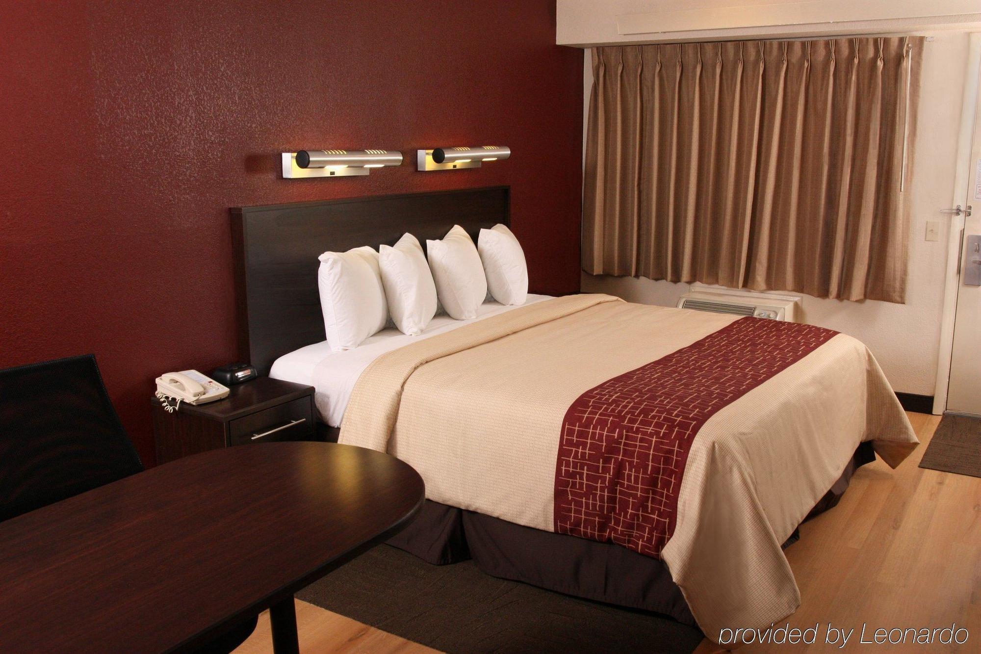 Red Roof Inn Plus+ St. Louis - Forest Park / Hampton Ave. חדר תמונה